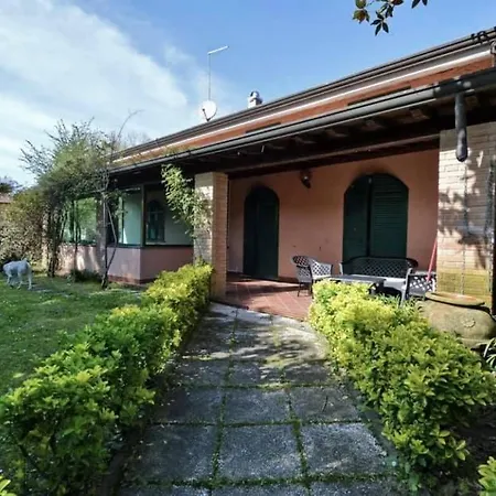 Villino Il Salice * Massa